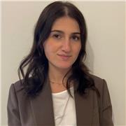 Insegnante per aiuto compiti in materie umanistiche, inglese, matematica di base